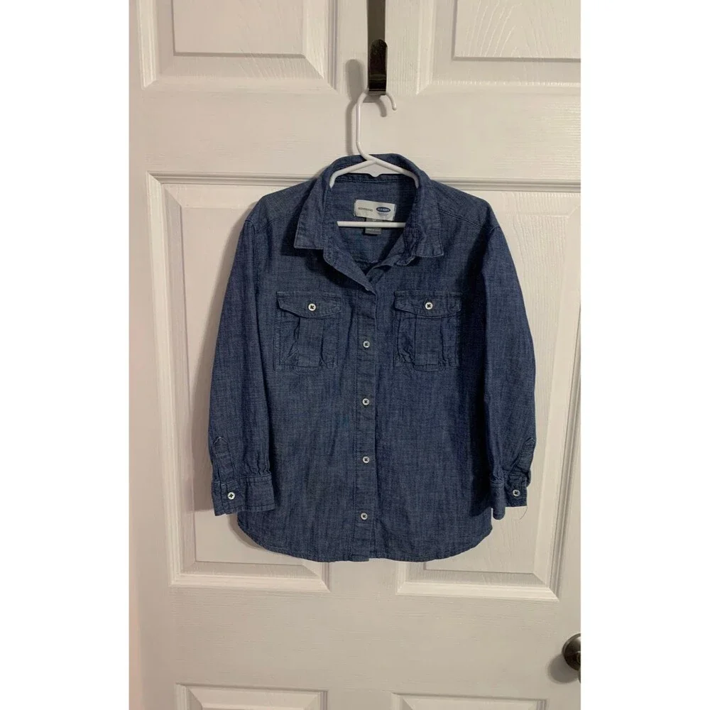 Old Navy Girls Boyfriend Shirt. Size S (6-7).